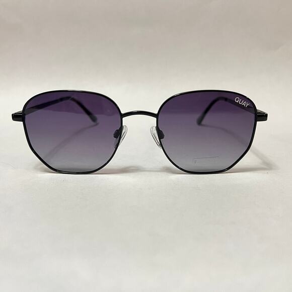 New Quay Australia Big Time Sunglasses Black Smoke Polarized SKU Q059